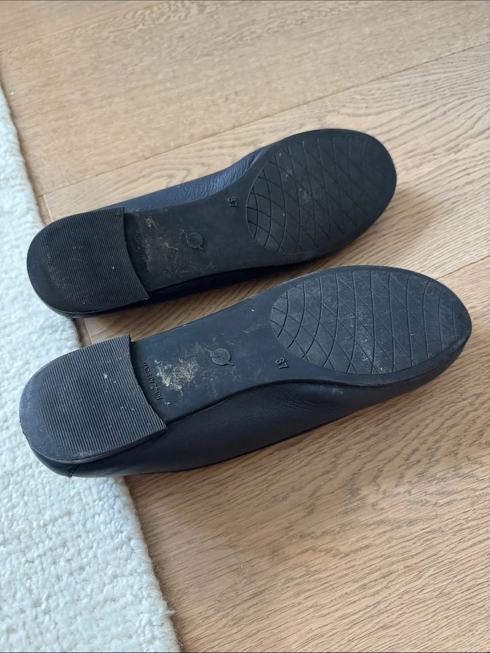 Classic Women's Black Ballet Flats - Comfortable Everyday Slip-Ons